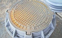 Чугунный люк